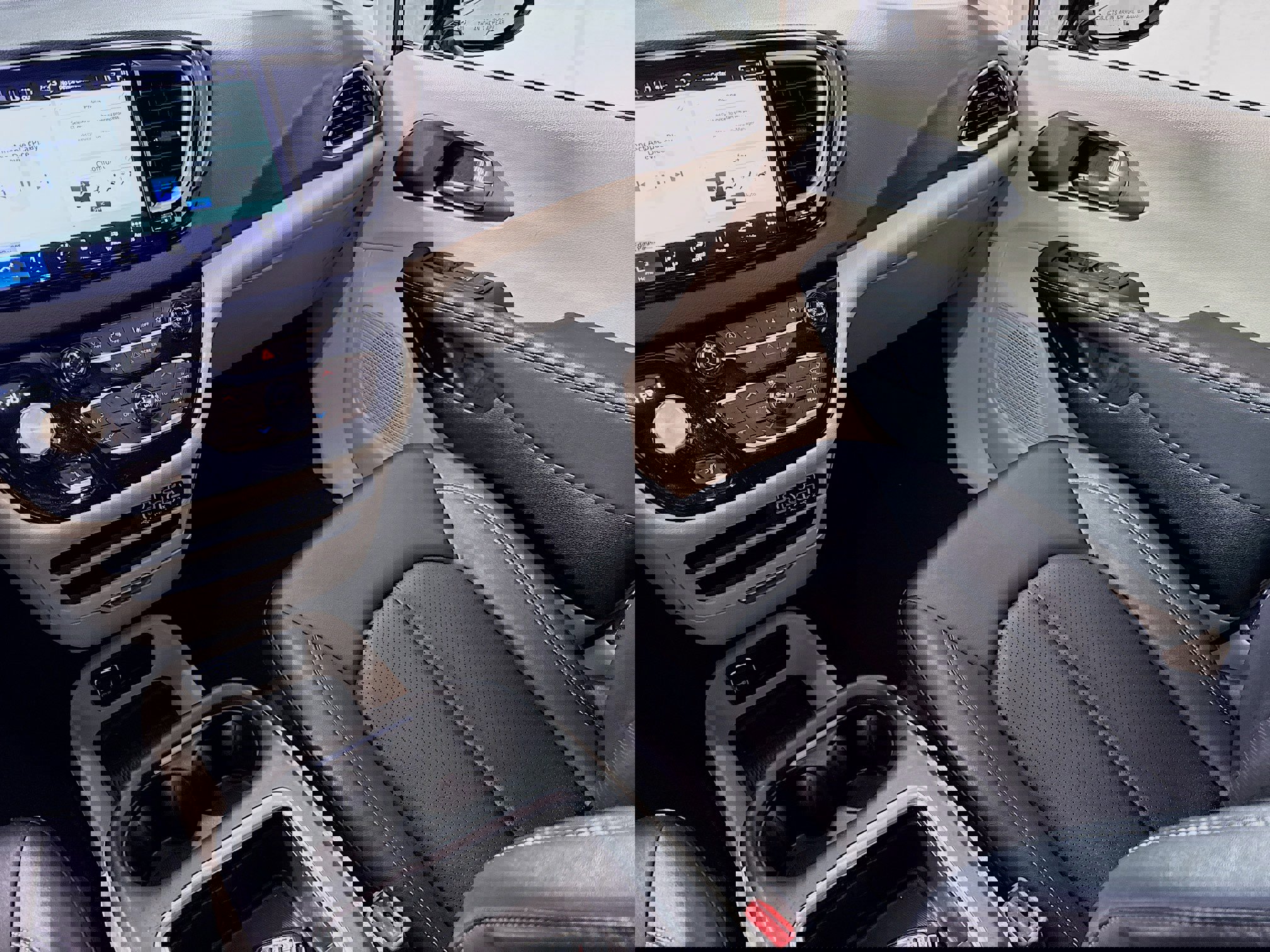 Used 2024 Chrysler Pacifica Touring-L image 25