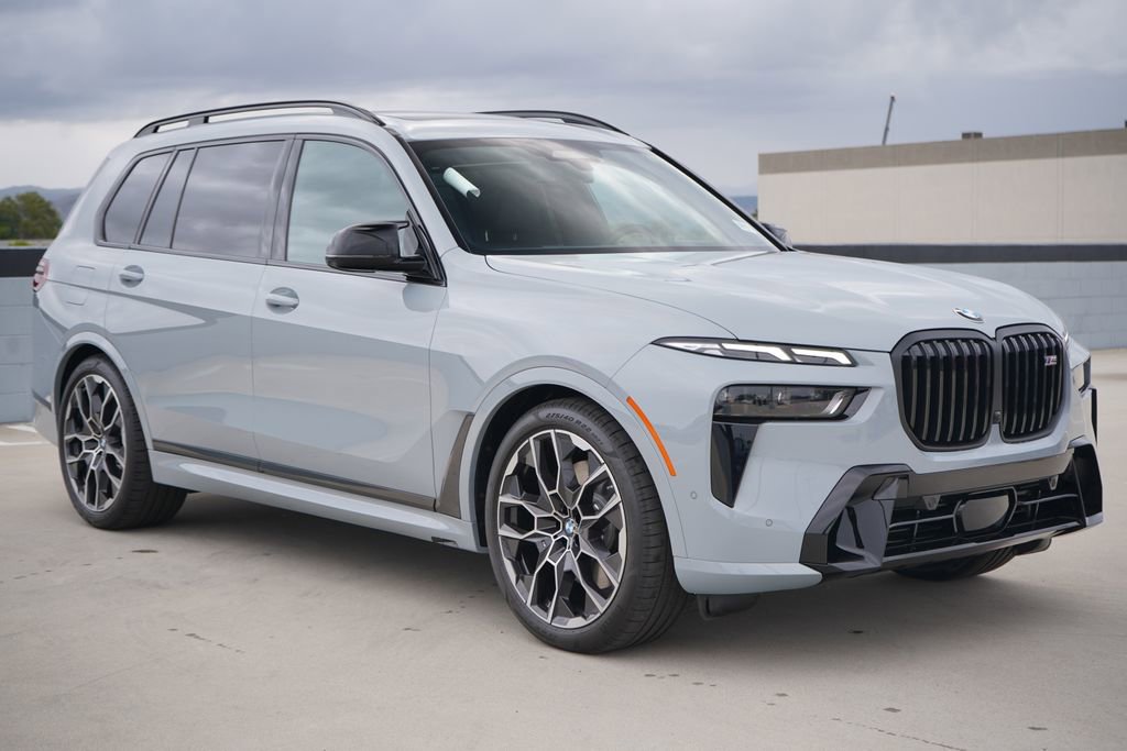 New 2026 BMW X7 M60i image 3