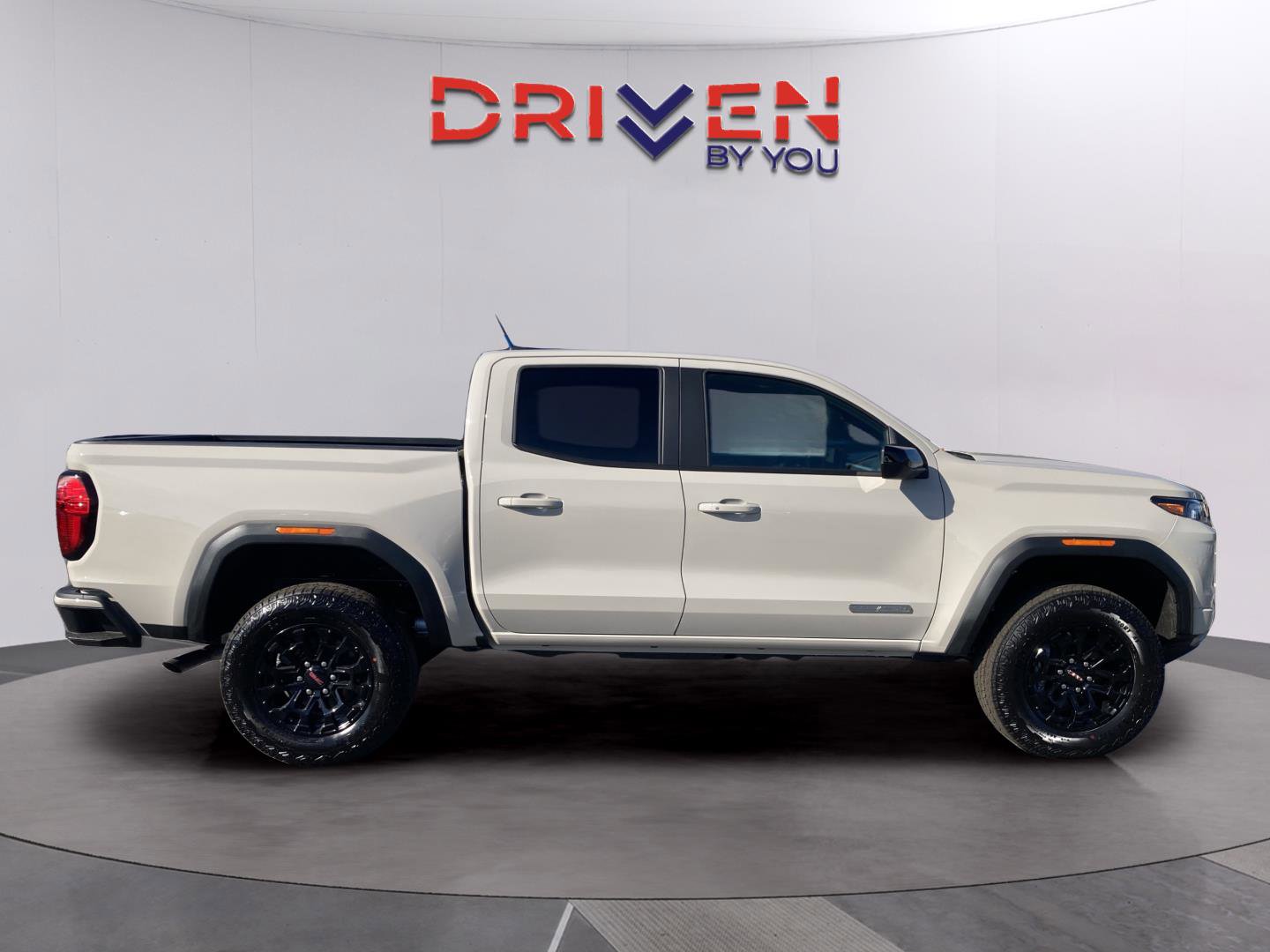 New 2026 GMC Canyon Elevation w/ Convenience Package image 6