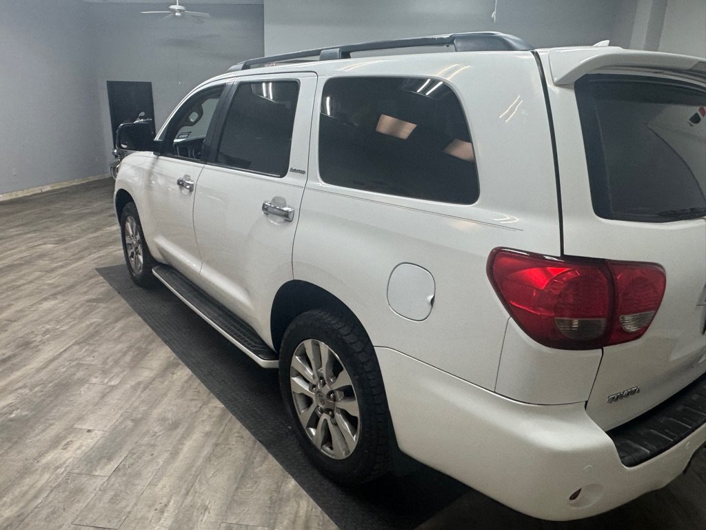 Used 2010 Toyota Sequoia Limited AWD/4WD image 5