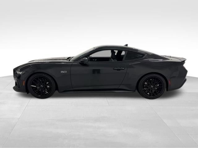 Used 2024 Ford Mustang GT Premium RWD image 3