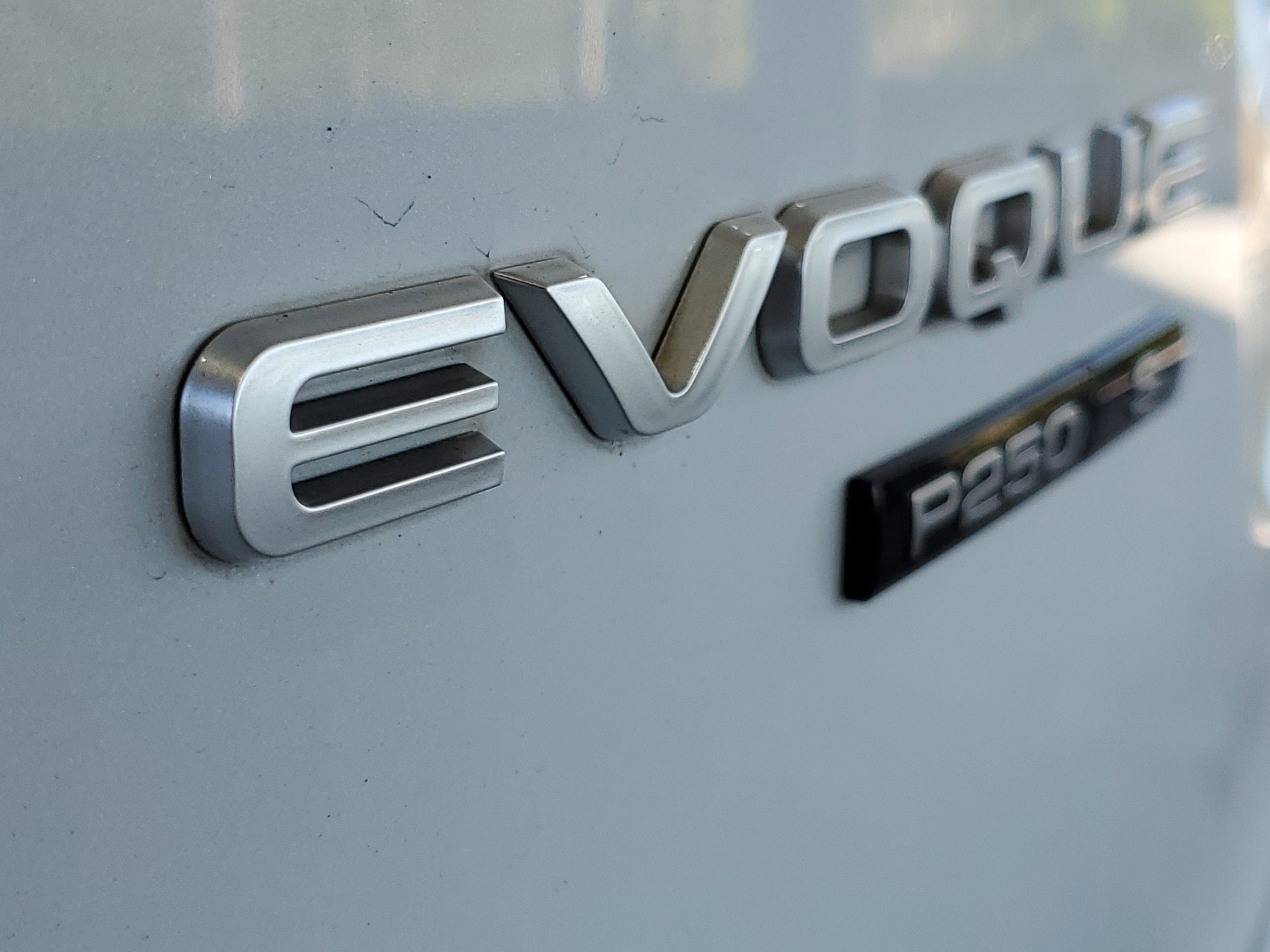Used 2020 Land Rover Range Rover Evoque S AWD/4WD image 8