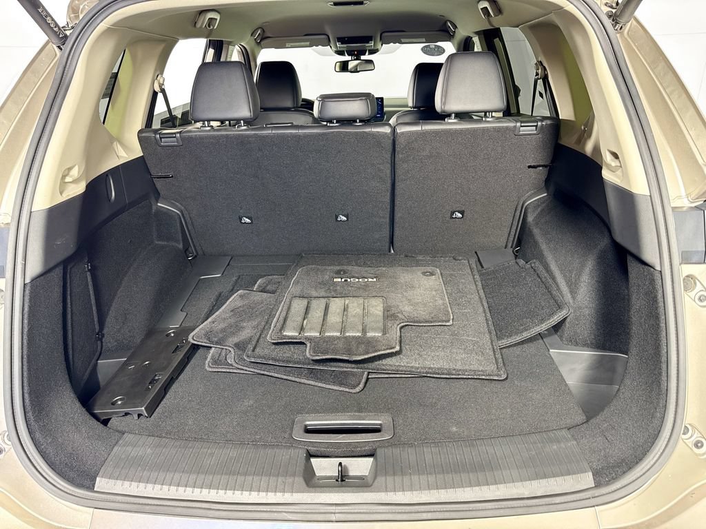 Used 2025 Nissan Rogue SL AWD/4WD image 31