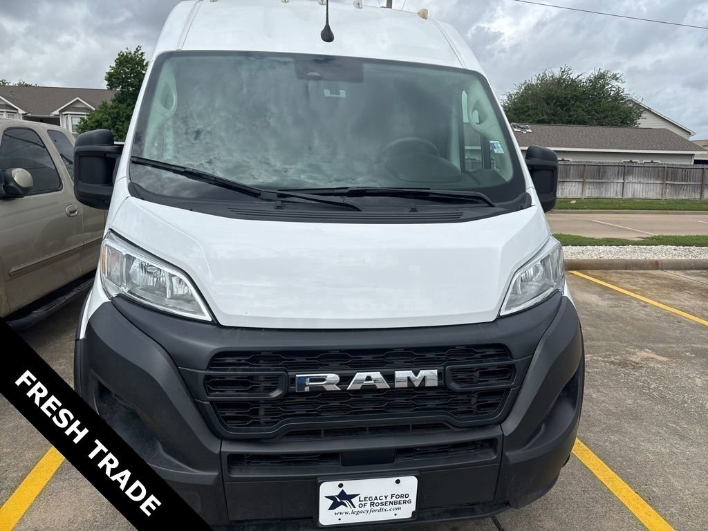 Used 2025 RAM ProMaster 2500 w/ Convenience Group image 2