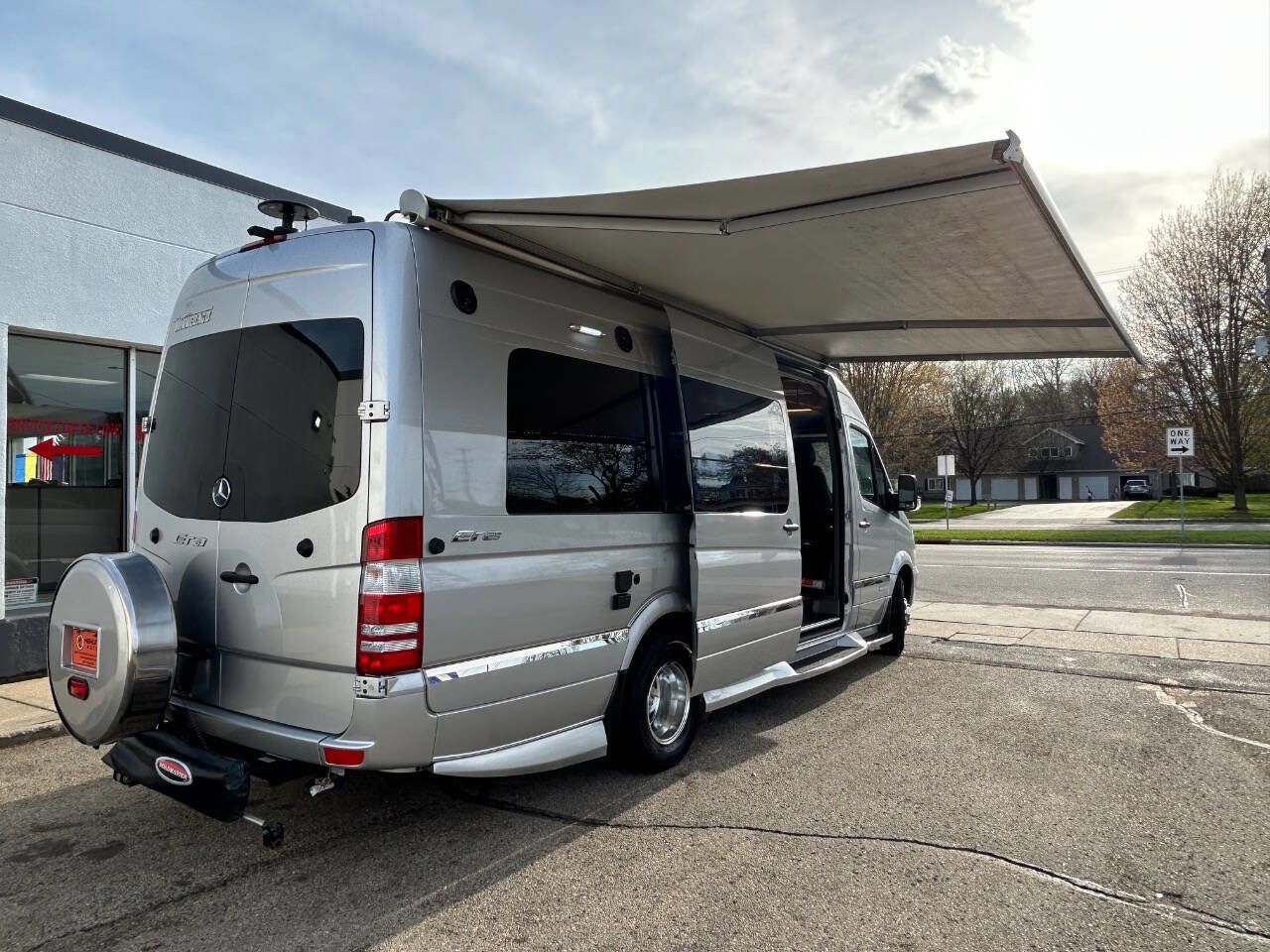Used 2017 Mercedes-Benz Sprinter 3500 image 22