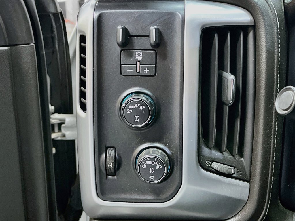 Used 2018 GMC Sierra 1500 SLT AWD/4WD image 10