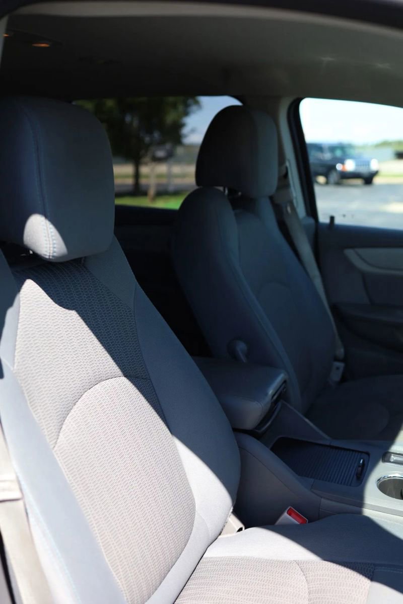 Used 2017 Chevrolet Traverse LS FWD image 40