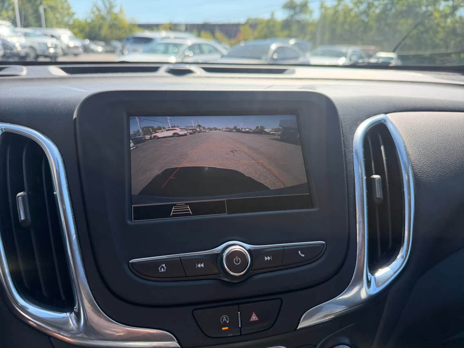 Used 2023 Chevrolet Equinox LT AWD/4WD image 24