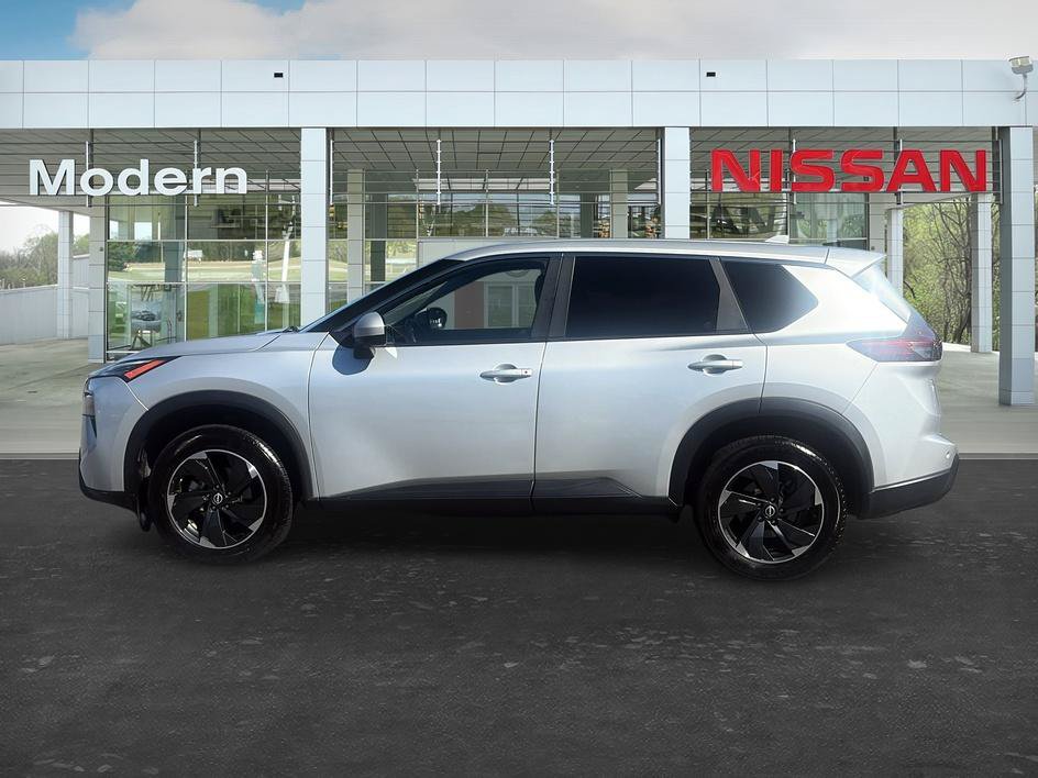 Certified 2025 Nissan Rogue SV AWD/4WD image 2