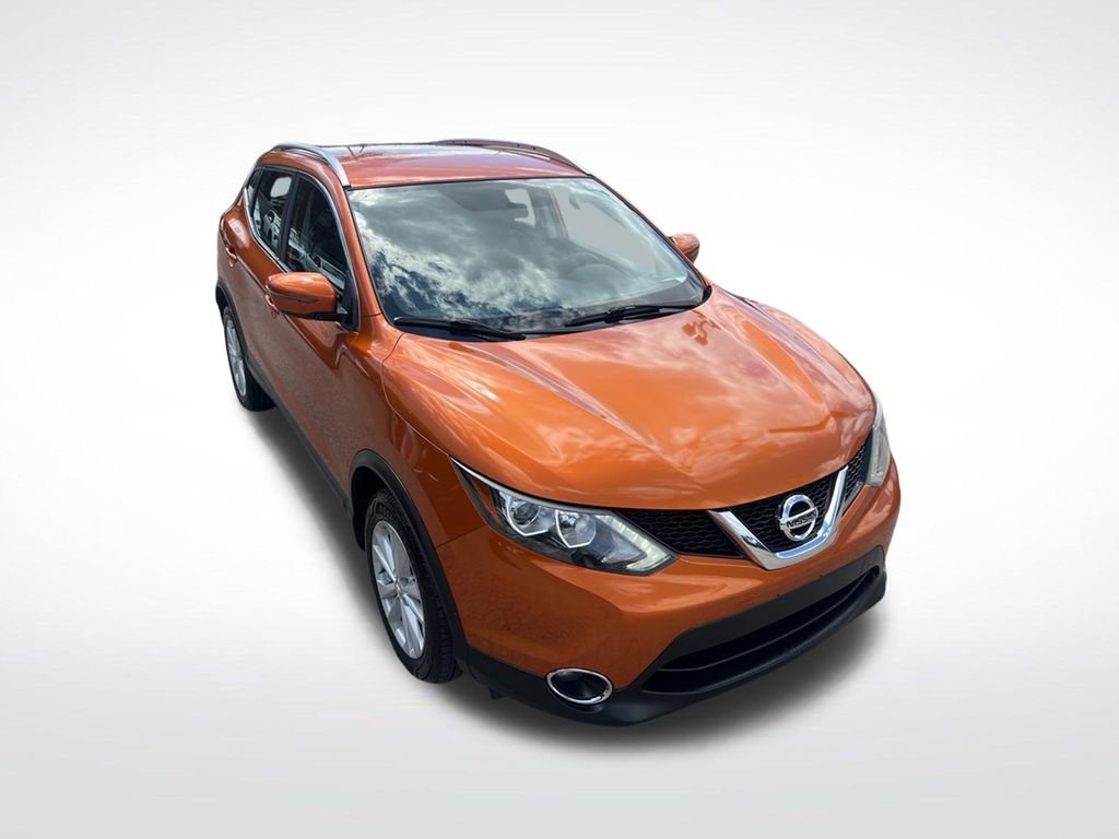 Used 2017 Nissan Rogue Sport SV w/ SV All-Weather Package AWD/4WD image 39