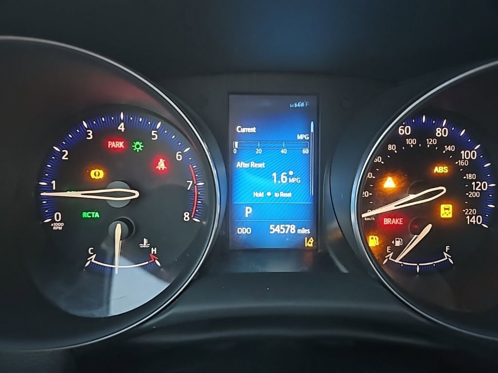 Used 2018 Toyota C-HR XLE image 18