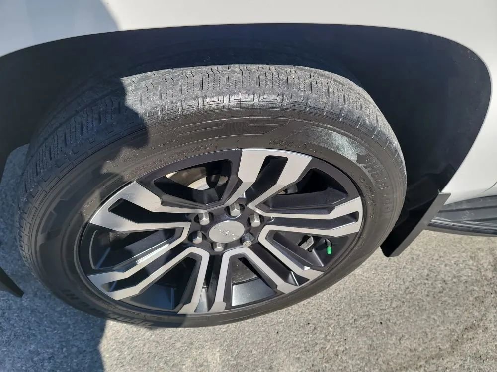 Used 2020 GMC Yukon XL SLT w/ Open Road Package image 38