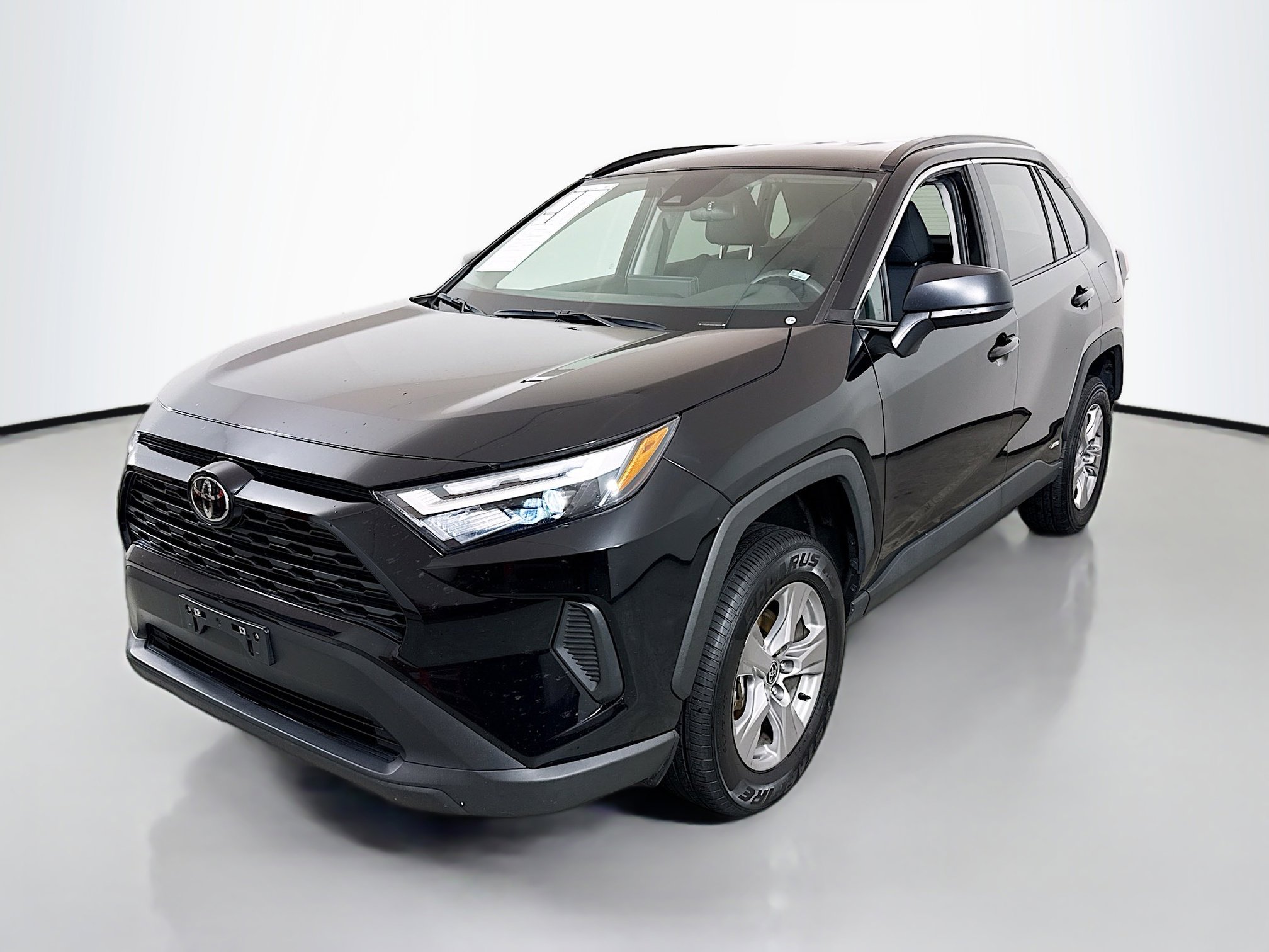 Used 2025 Toyota RAV4 LE image 3