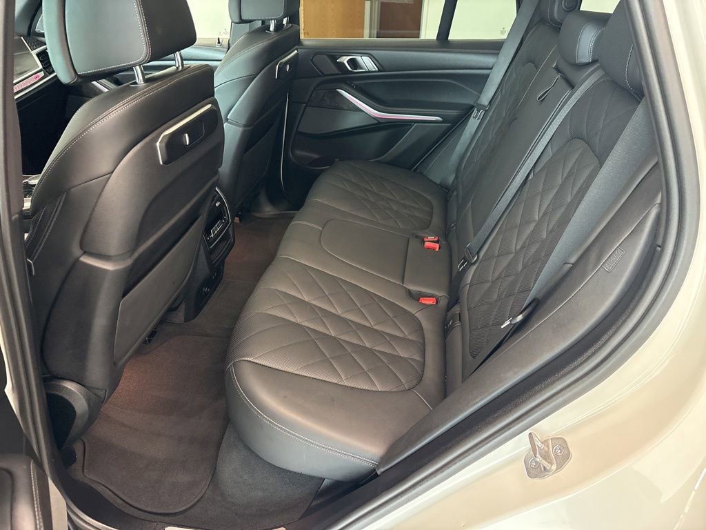 Used 2024 BMW X5 xDrive40i w/ Premium Package AWD/4WD image 15