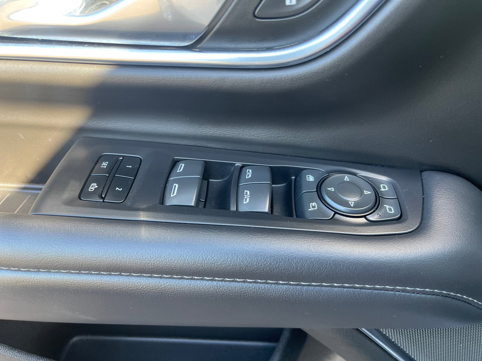 Used 2024 Chevrolet Tahoe LT w/ Luxury Package image 20