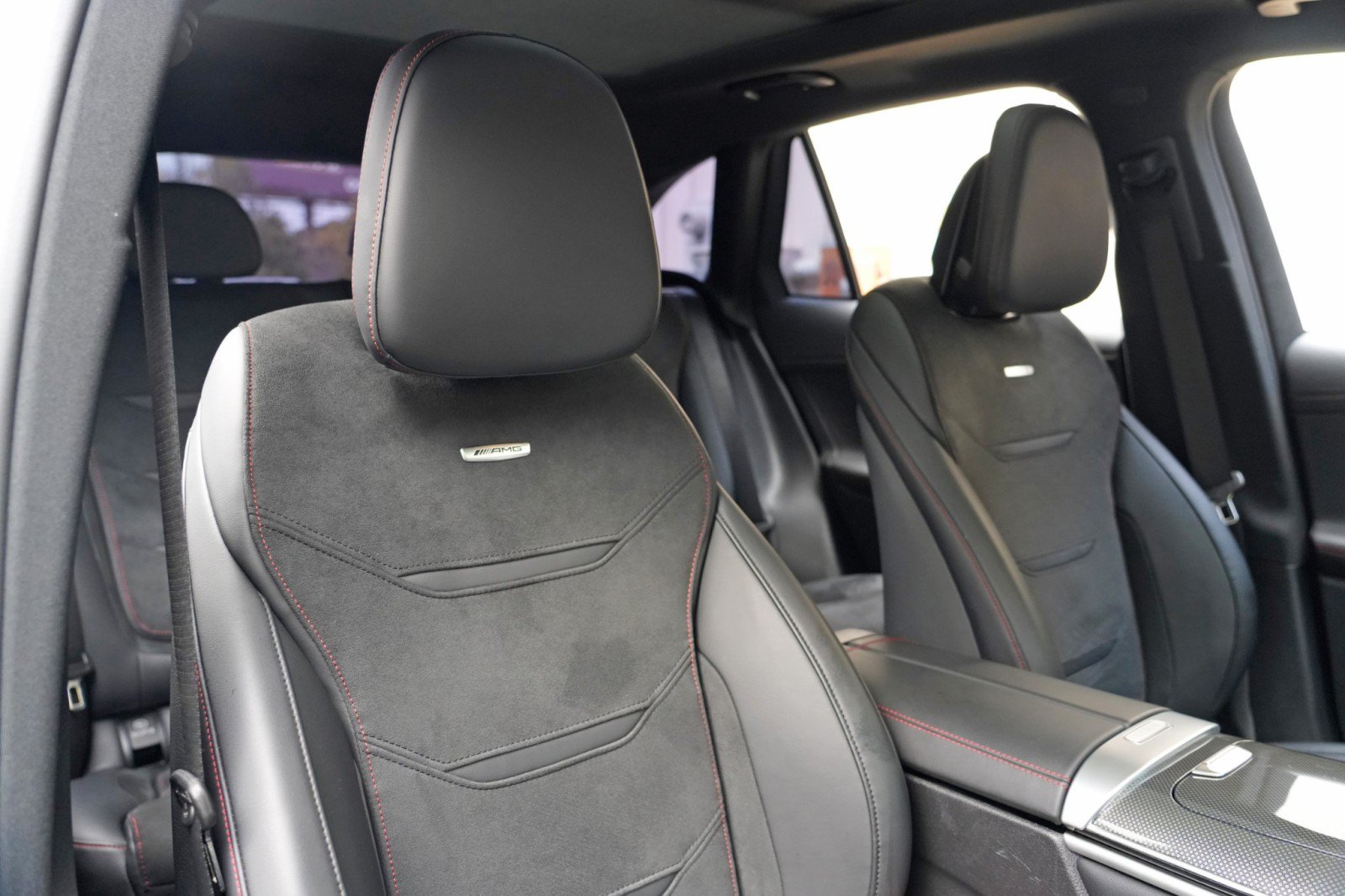Used 2024 Mercedes-Benz GLC 43 AMG 4MATIC image 47