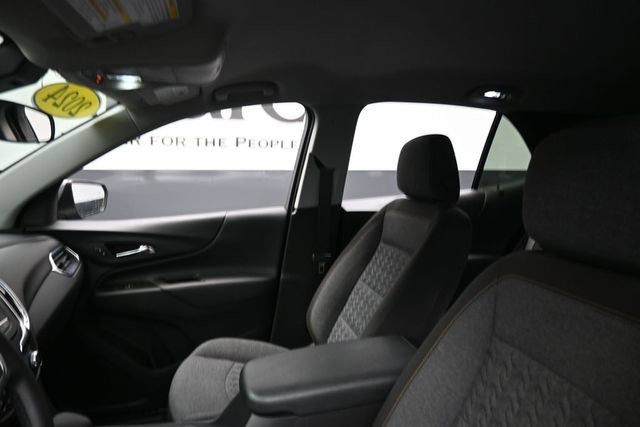 Used 2024 Chevrolet Equinox LT FWD image 18