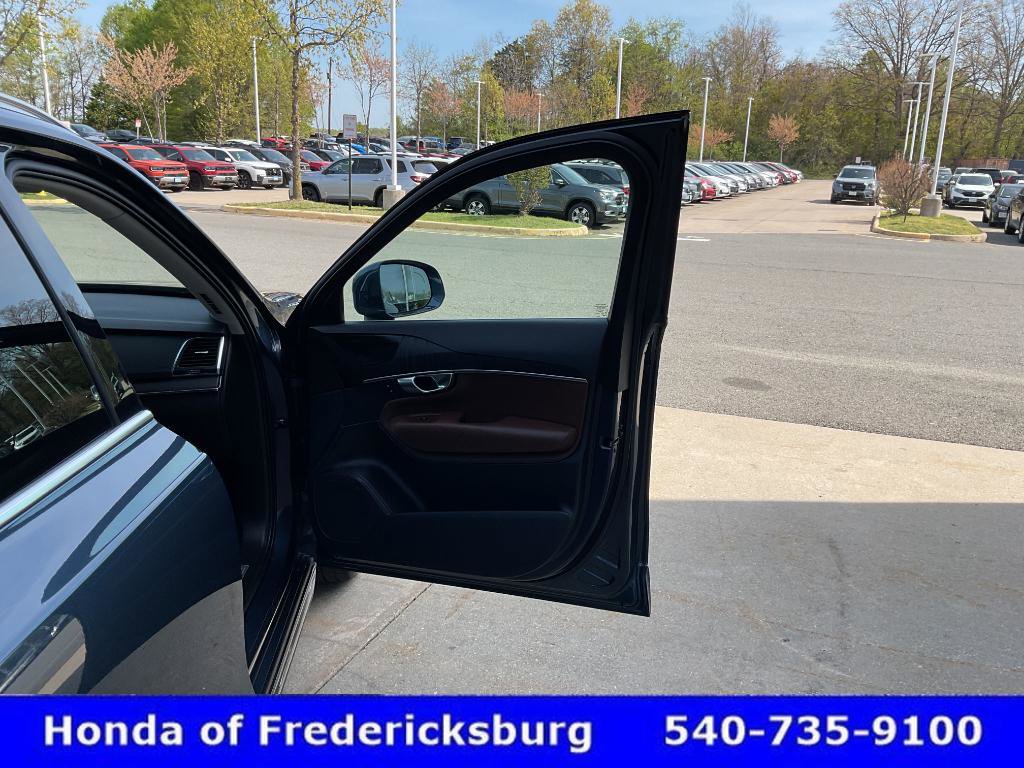 Used 2020 Volvo XC90 T6 Momentum w/ Protection Package Premier AWD/4WD image 19