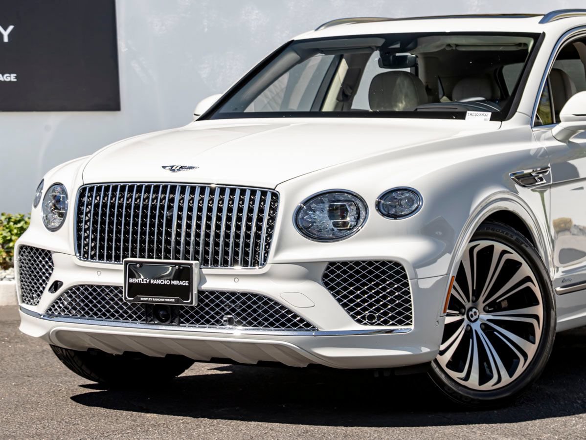 Used 2024 Bentley Bentayga AWD/4WD image 8