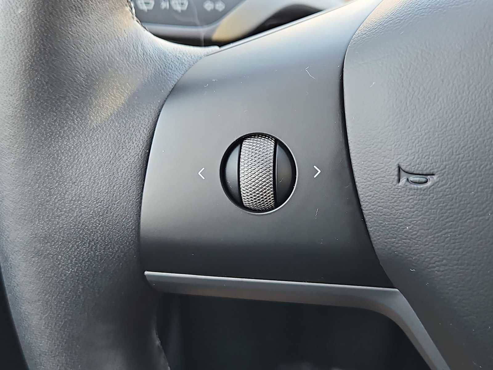 Used 2024 Tesla Model Y Long Range image 24