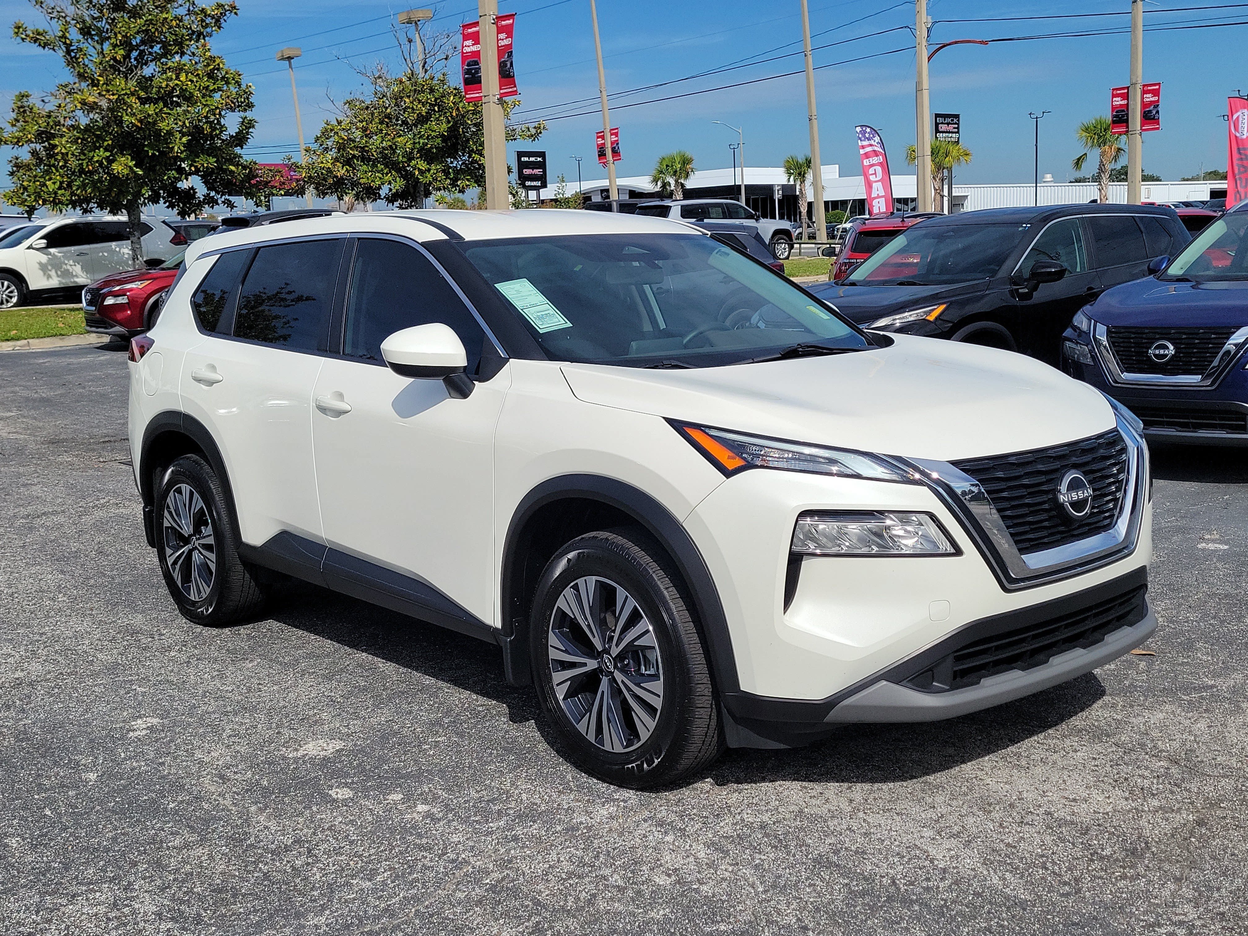 Certified 2023 Nissan Rogue SV FWD image 3