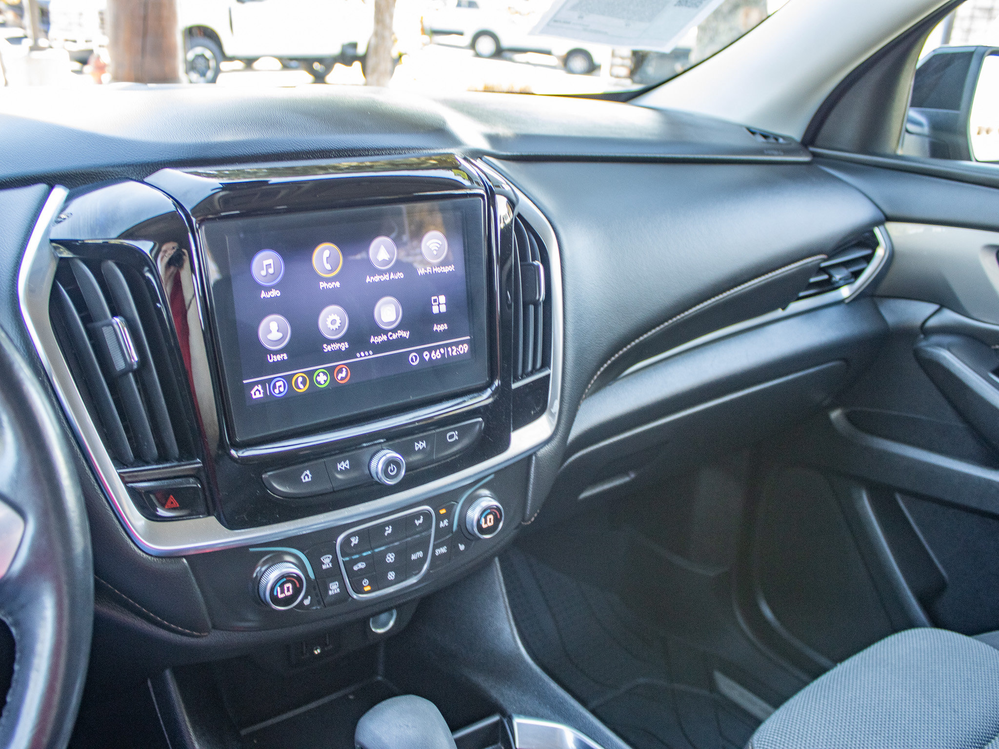Used 2021 Chevrolet Traverse LT w/ LPO, Blackout Package AWD/4WD image 34