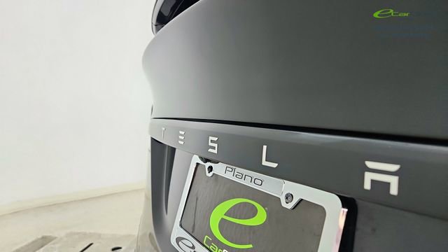 Used 2024 Tesla Model X Plaid image 17