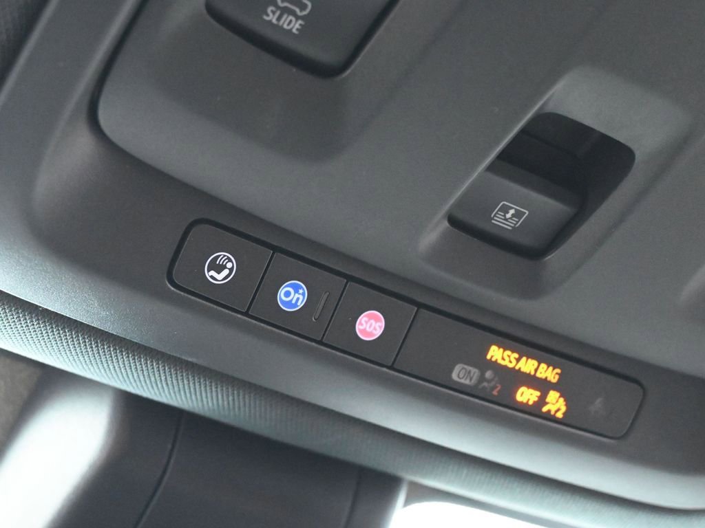 Used 2022 GMC Yukon XL AT4 w/ AT4 Premium Package image 25