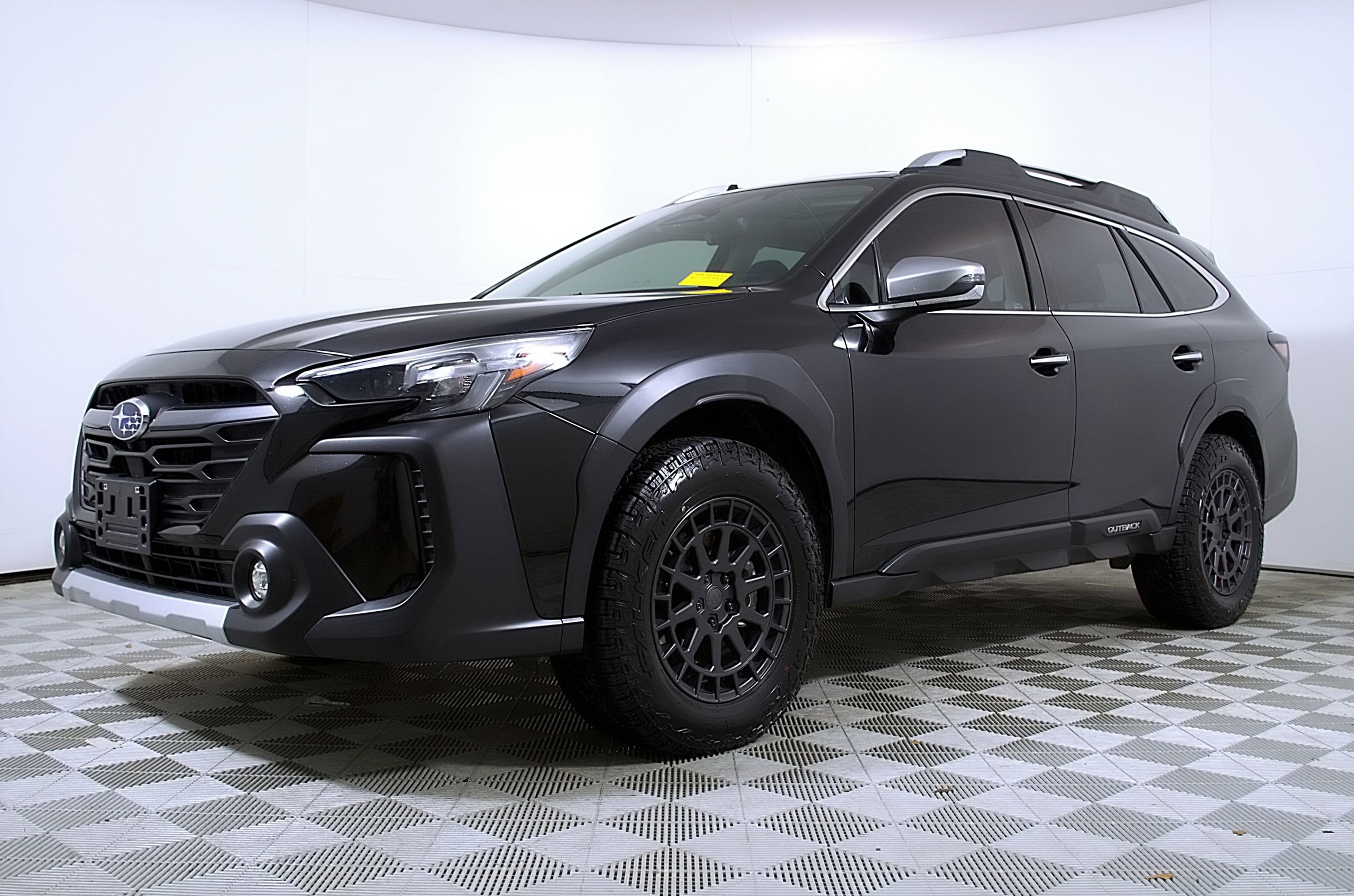 Used 2025 Subaru Outback Touring XT video 2