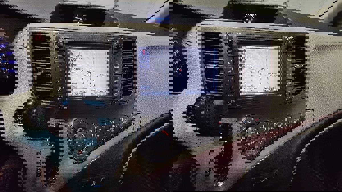 Used 2013 Toyota Sienna Limited w/ Premium Pkg image 33