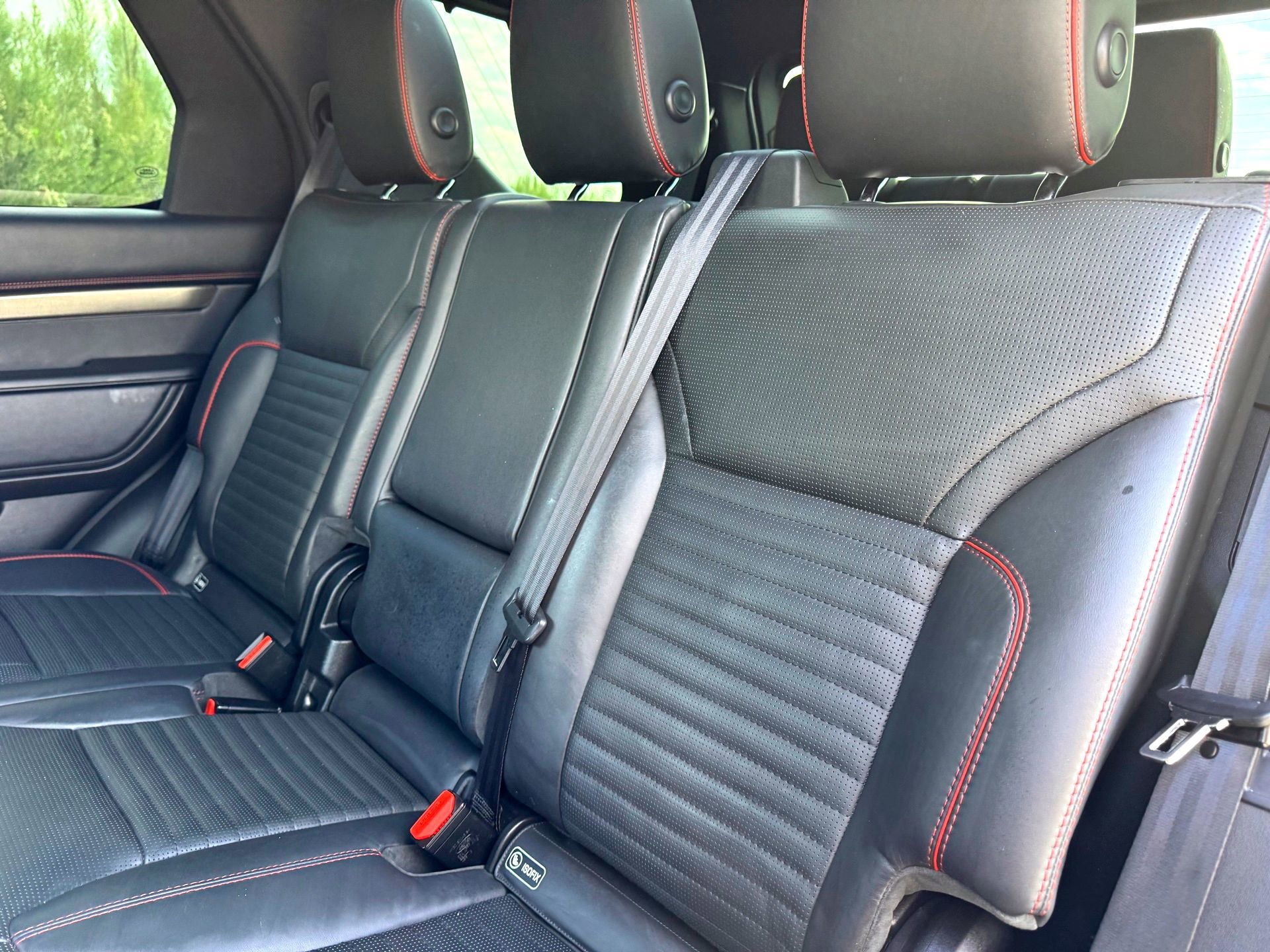 Used 2018 Land Rover Discovery HSE image 23