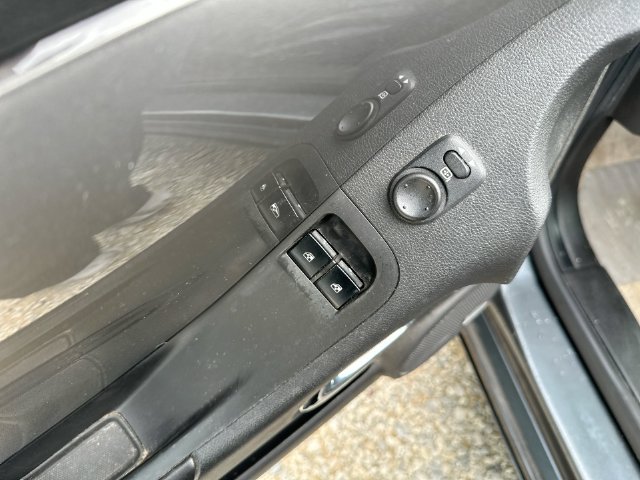 Used 2010 Chevrolet Camaro LT RWD image 33