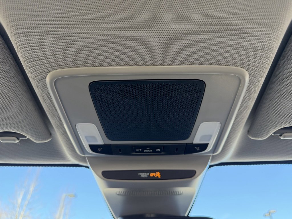 Used 2025 Honda HR-V LX image 29