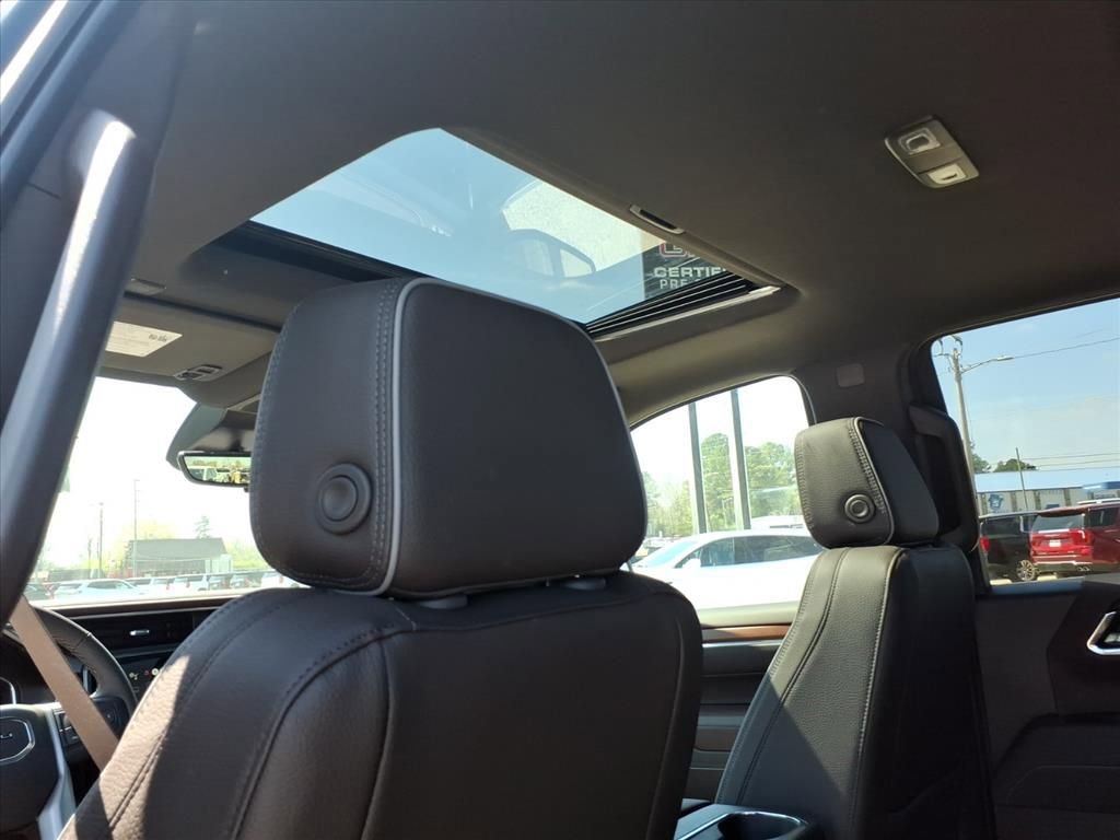 New 2026 GMC Sierra 1500 Denali w/ Denali Reserve Package image 16