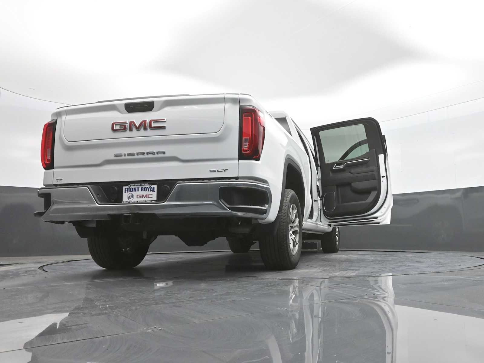 Used 2024 GMC Sierra 1500 SLT AWD/4WD image 32