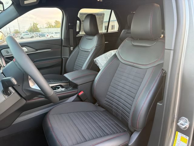 New 2026 Ford Explorer ST-Line w/ ST-Line Street Pack AWD/4WD image 15
