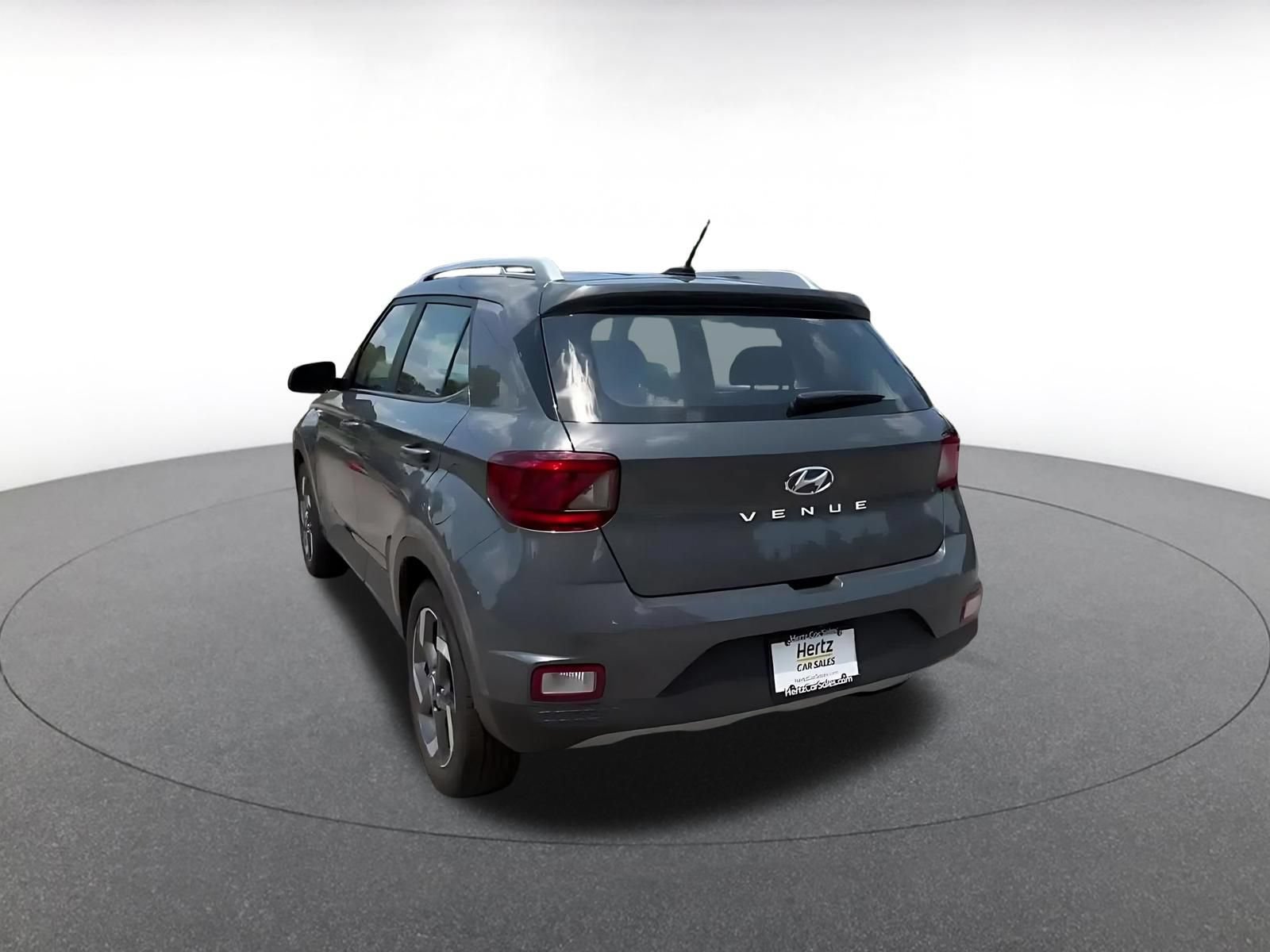 Used 2026 Hyundai Venue SEL FWD image 11
