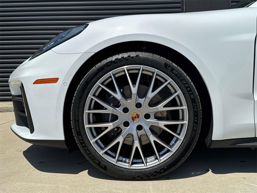 New 2025 Porsche Panamera 4 image 12