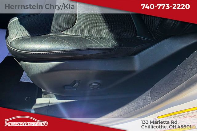 Used 2020 Jeep Cherokee Limited w/ Luxury Group AWD/4WD image 16