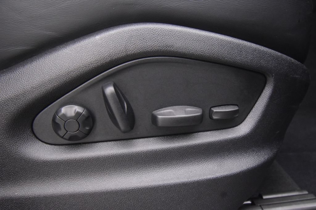 Used 2023 Porsche Cayenne Platinum Edition AWD/4WD image 29