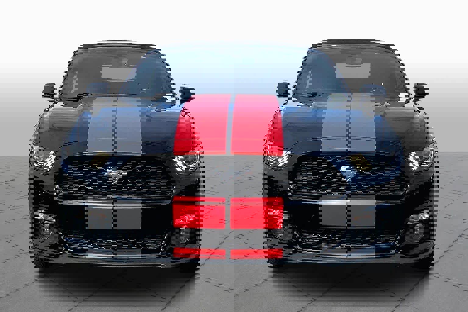 Used 2017 Ford Mustang Premium image 3