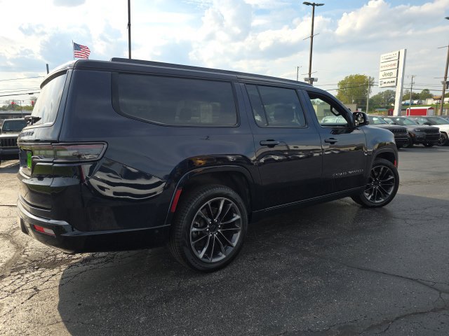 Used 2025 Jeep Grand Wagoneer L Series III w/ Quick Order Packagew 28T AWD/4WD image 7