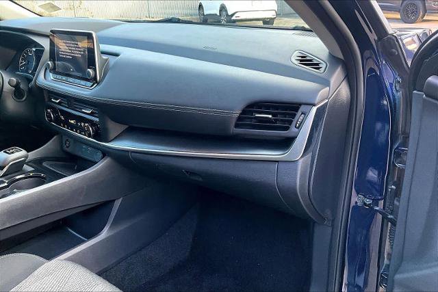 Certified 2024 Nissan Rogue SV image 18