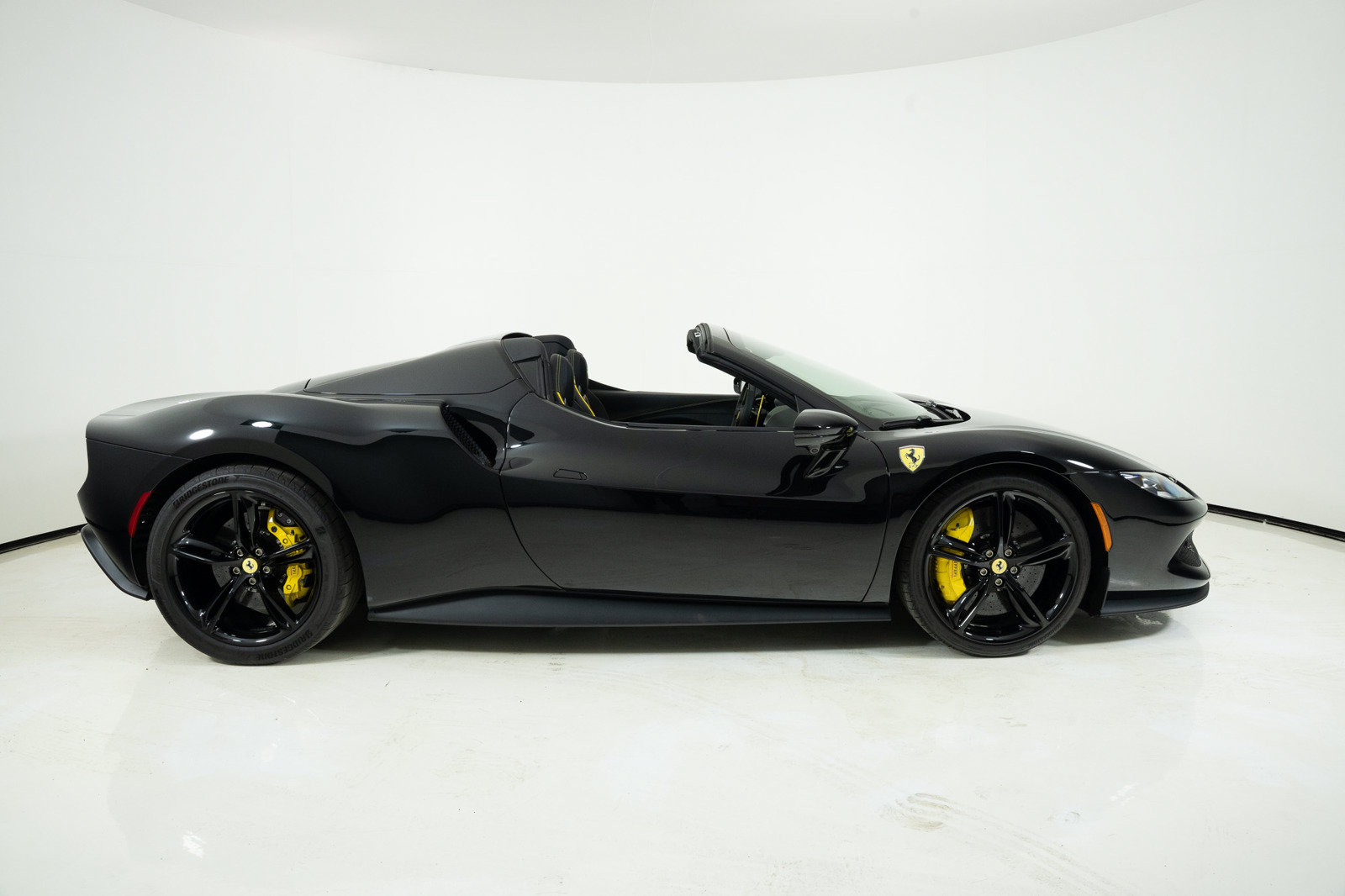 Certified 2026 Ferrari 296 GTS RWD image 3
