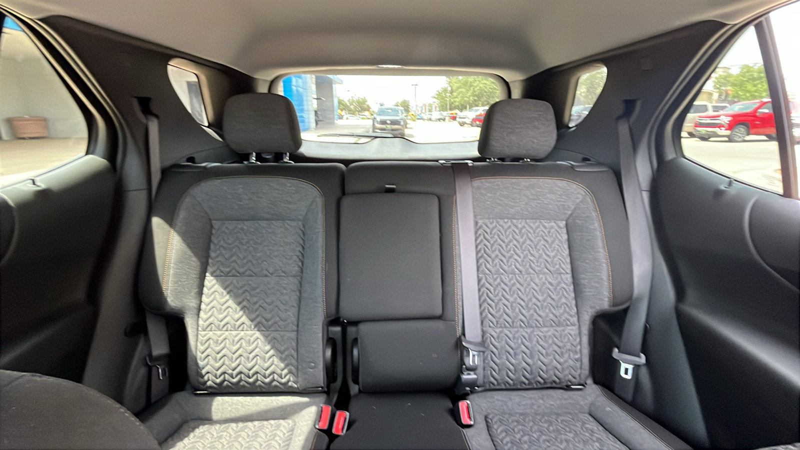 Used 2024 Chevrolet Equinox LT FWD image 23