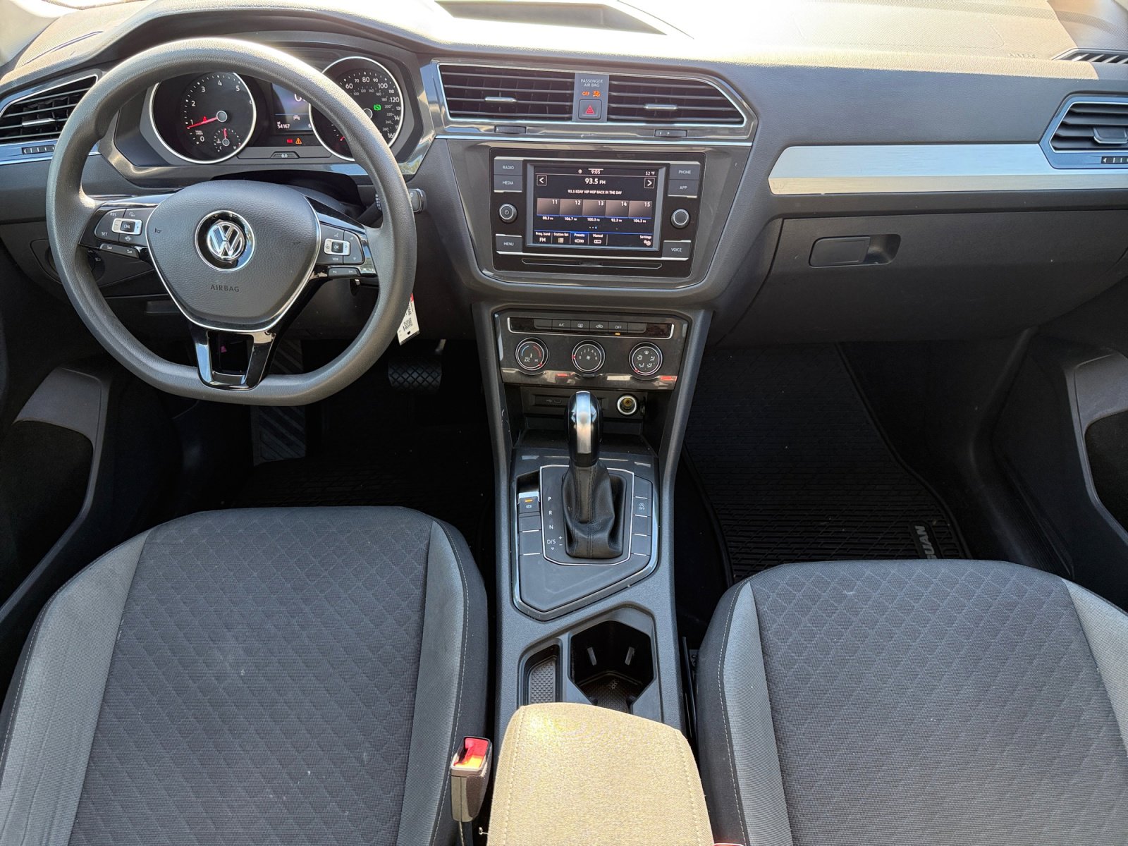 Used 2020 Volkswagen Tiguan S image 10