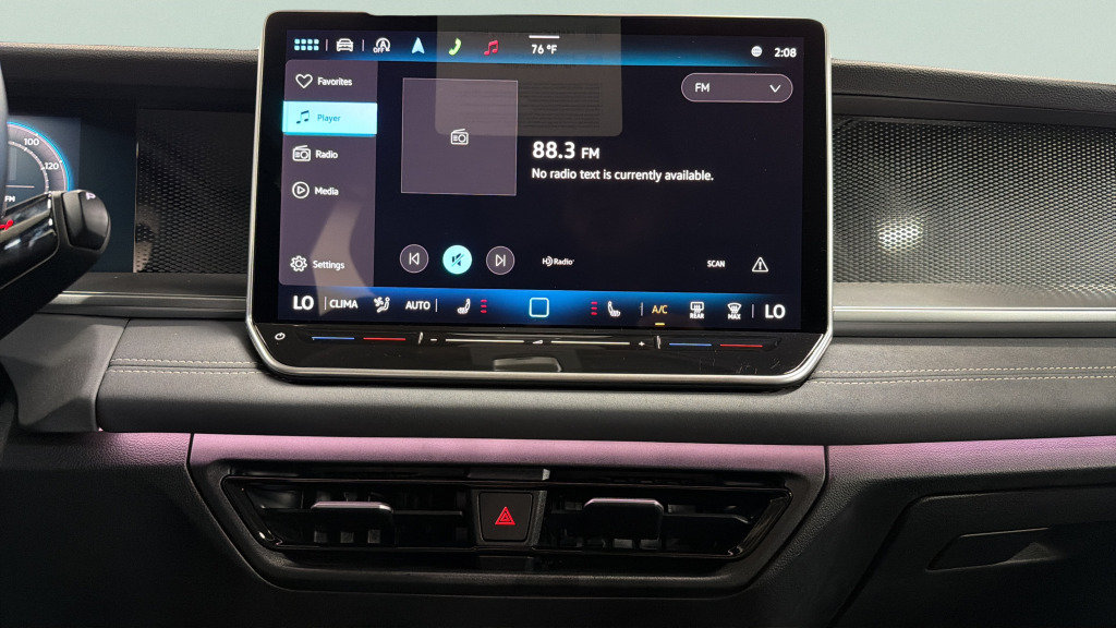 Certified 2025 Volkswagen Tiguan SE AWD/4WD image 34