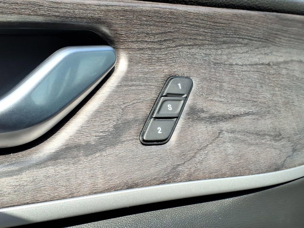 Used 2021 Jeep Grand Cherokee L Limited image 10