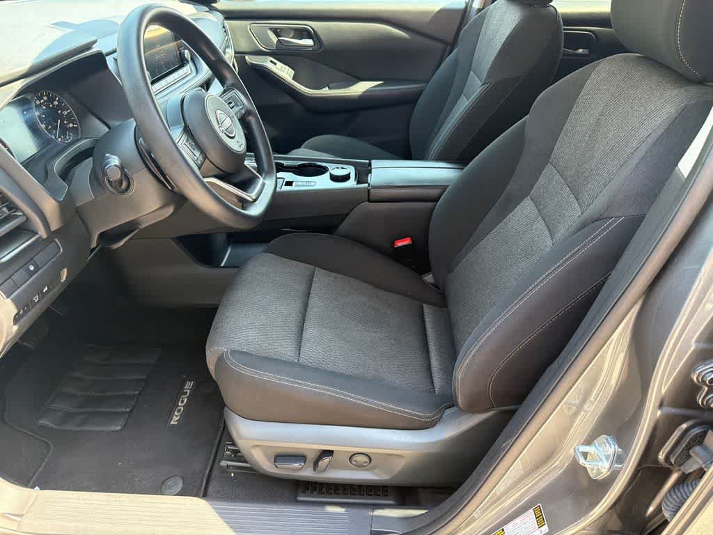 Used 2024 Nissan Rogue SV AWD/4WD image 10