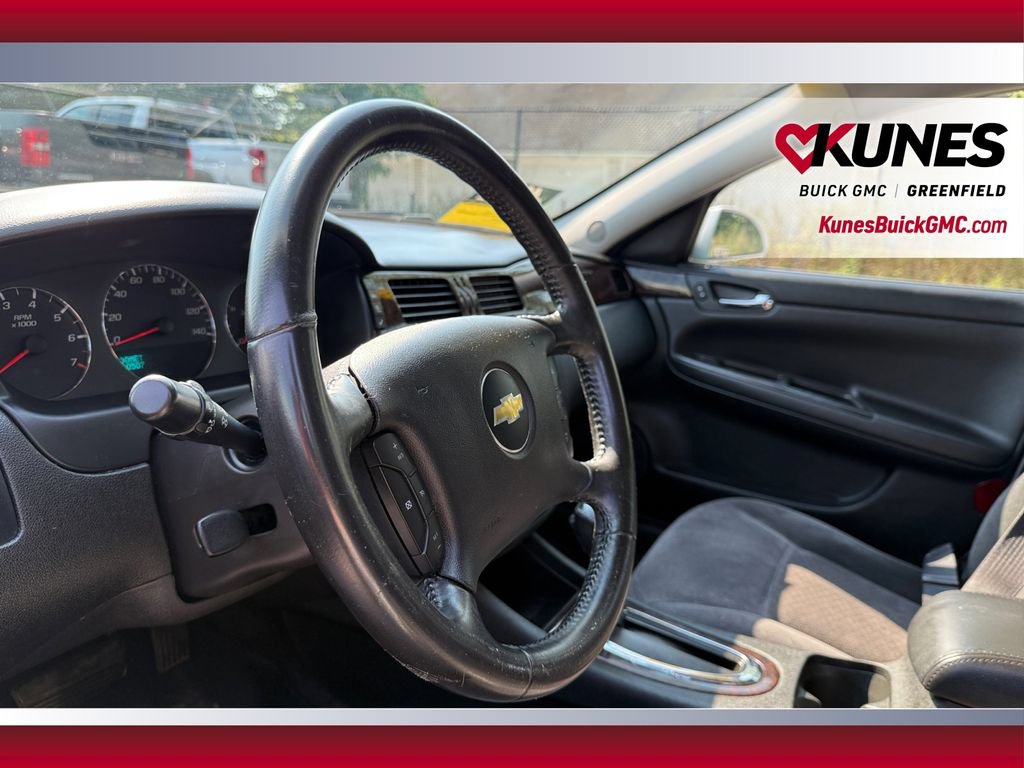 Used 2013 Chevrolet Impala LT w/ LT Sunroof Package FWD image 17